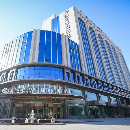 Metropolo Jin Jiang Hotels Turpan Administrative The Heart Of Pai Exterior photo