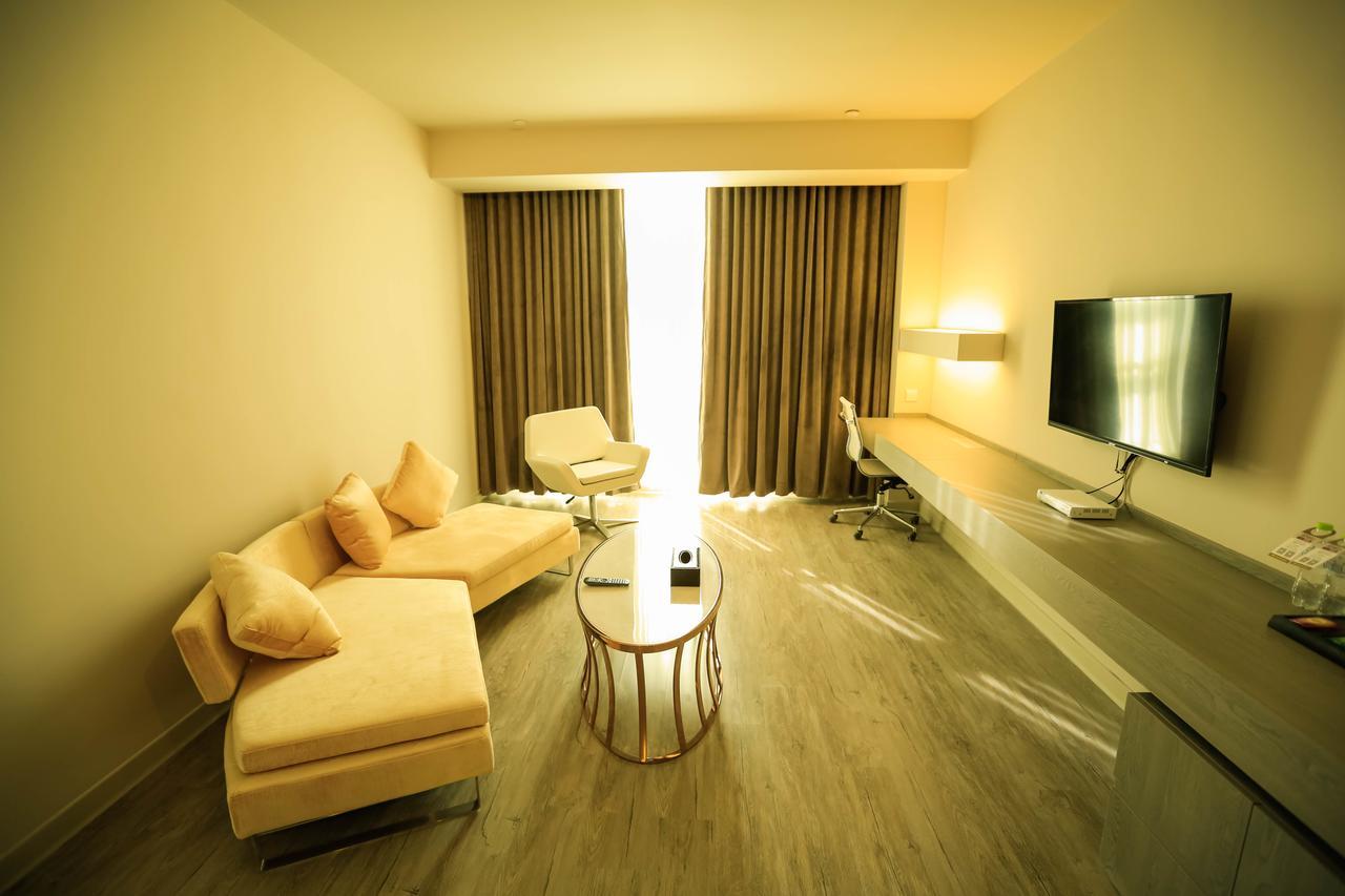 Metropolo Jin Jiang Hotels Turpan Administrative The Heart Of Pai Exterior photo
