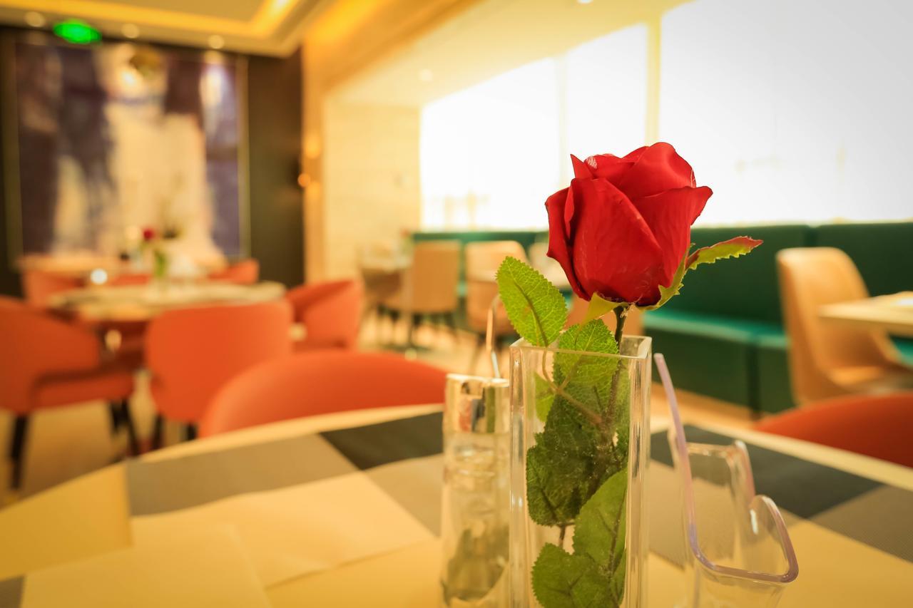 Metropolo Jin Jiang Hotels Turpan Administrative The Heart Of Pai Exterior photo